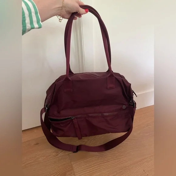 Lululemon • Go Lightly Duffel - Picture 12 of 12